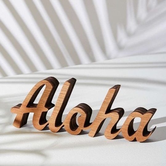 Aloha文字の木の置物