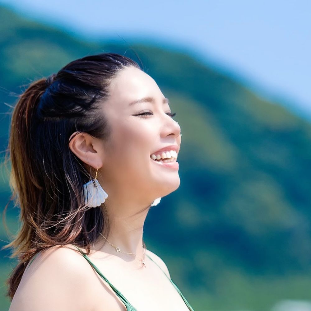 ハワイアンジュエリースタッフ里緒さん