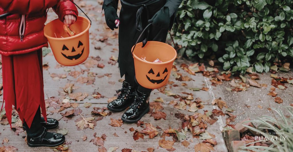 子供たちがハロウィンでお菓子を交換しているところ