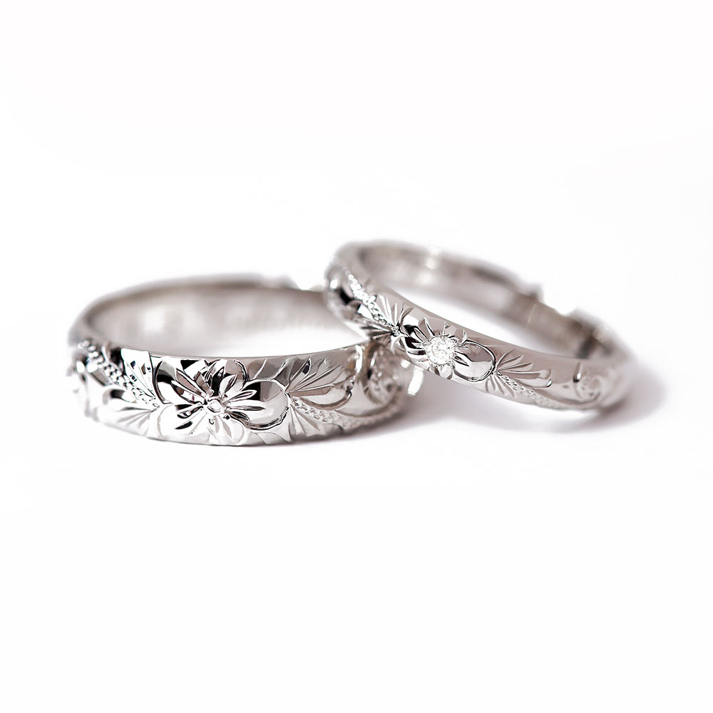 ハワイアンジュエリー結婚指輪プラチナの指輪にホワイトダイヤモンドセッティング。
