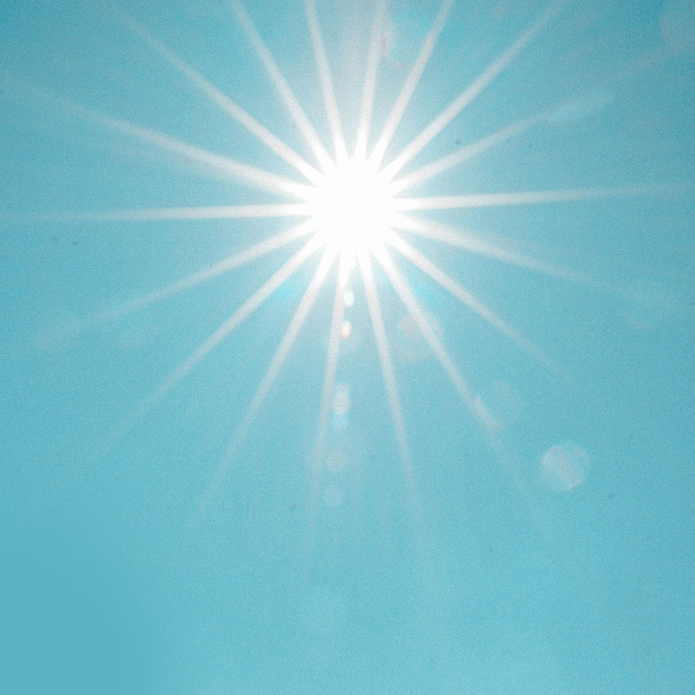 快晴に太陽の陽ざし
