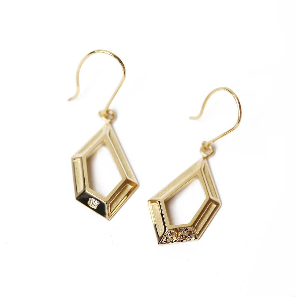 (10001594)ハワイアンジュエリーカフピアス